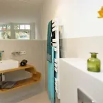 アパートホテル Artroom Boarding